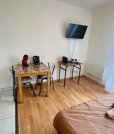 Magnifique Studio Tout Equipe + Parking / 21 * Mulhouse